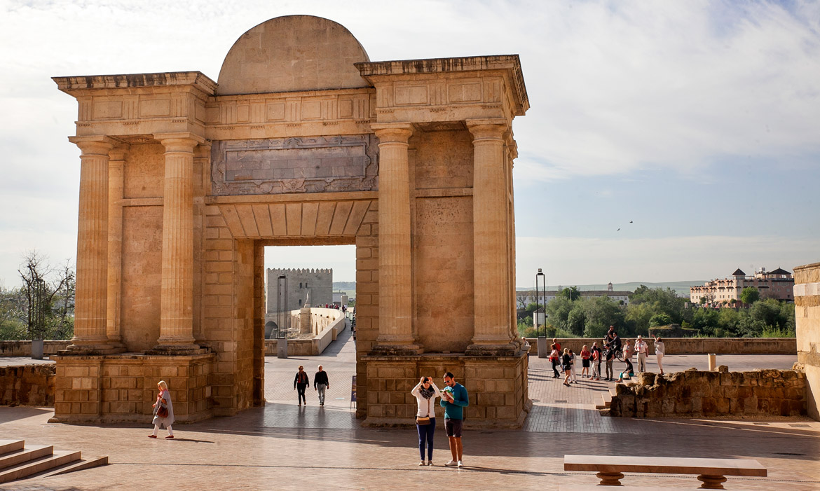 Puerta del Puente (Córdoba - España)